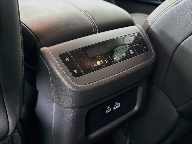 Used 2025 Nissan Pathfinder SL AWD/4WD image 24