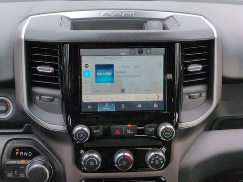 New 2026 RAM 1500 Express AWD/4WD image 18