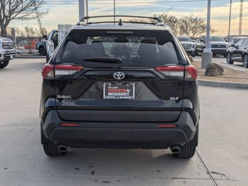 Used 2024 Toyota RAV4 XLE Premium image 7