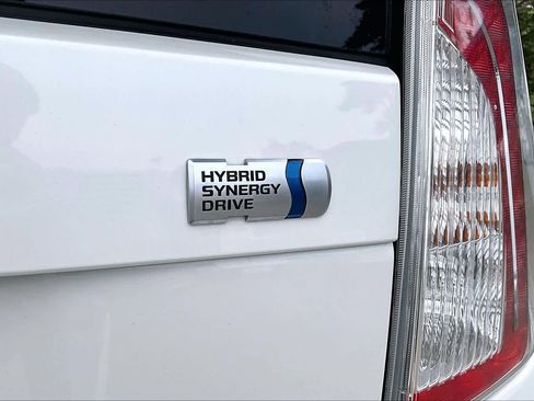 Used 2013 Toyota Prius Four image 9