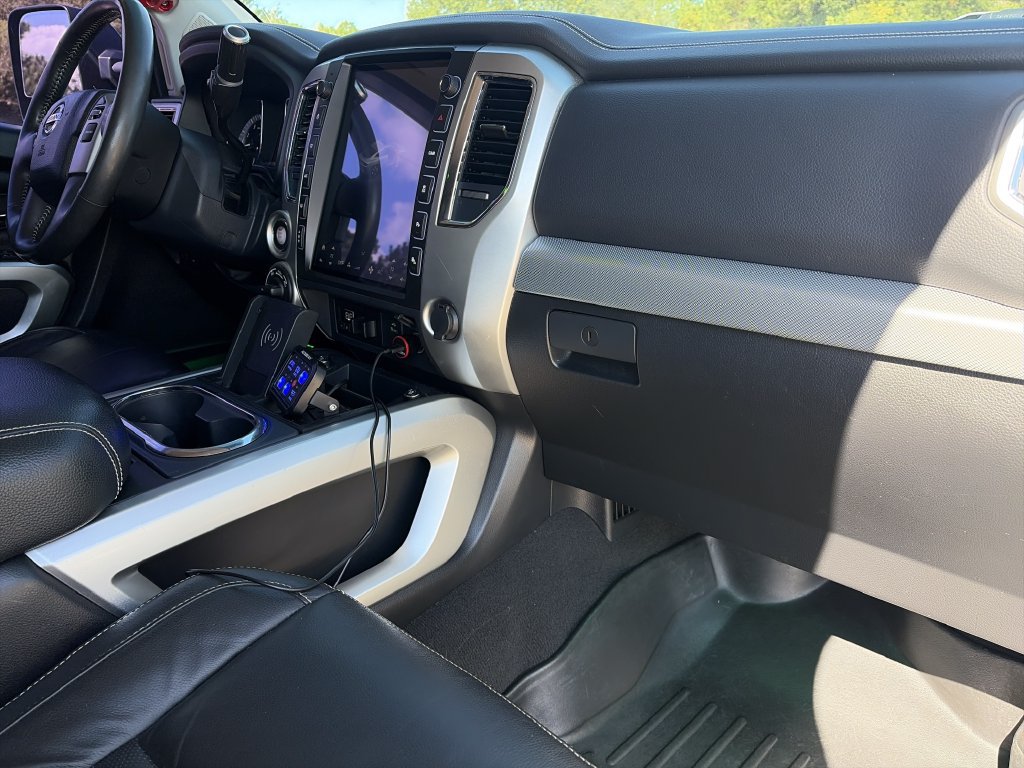 Used 2017 Nissan Titan PRO-4X w/ Pro-4x Convenience Package AWD/4WD image 27