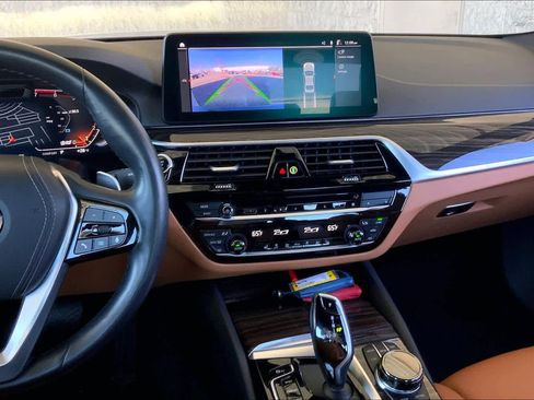 Used 2022 BMW 530i 530i w/ Executive Package image 7