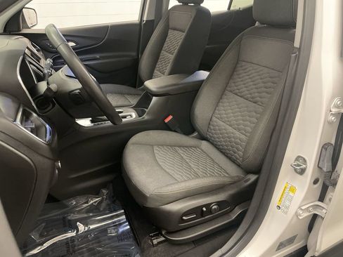 Used 2019 Chevrolet Equinox LT w/ Driver Convenience Package FWD image 12