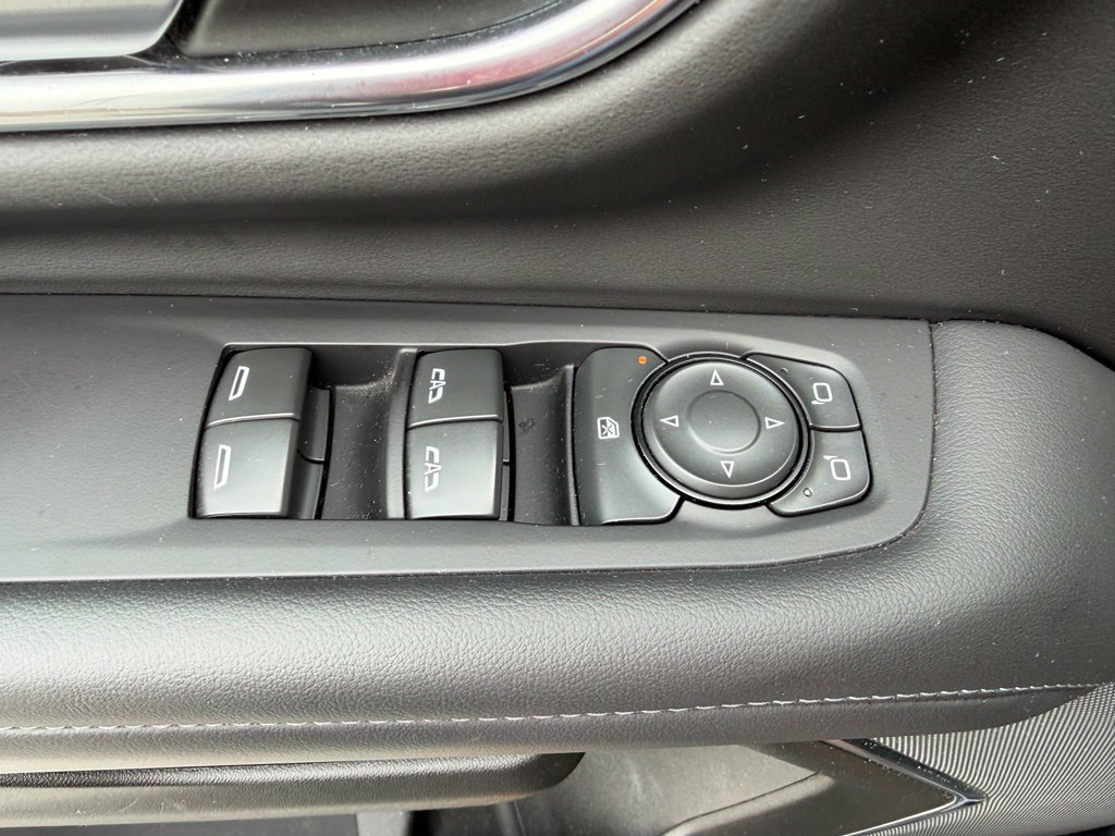 Used 2022 GMC Yukon SLE w/ Gmc Pro Safety Plus Package AWD/4WD image 14