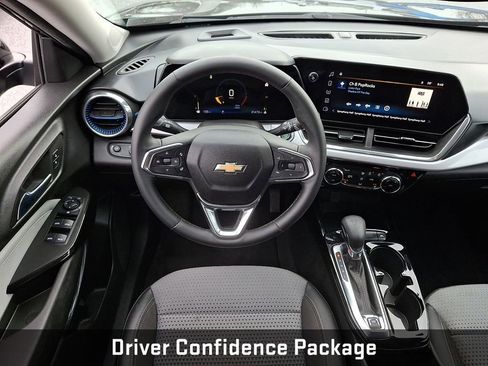 Used 2024 Chevrolet Trax LT w/ Driver Confidence Package image 14