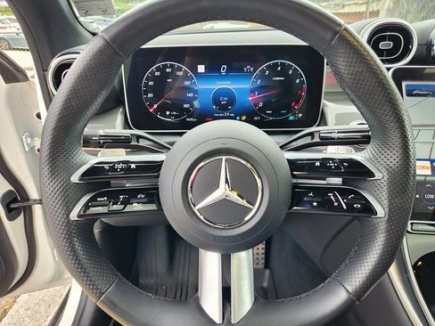 Used 2024 Mercedes-Benz GLC 300 4MATIC image 22