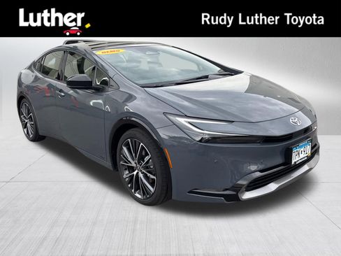 Used 2026 Toyota Prius XLE AWD/4WD image 1