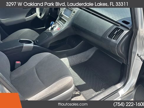 Used 2015 Toyota Prius Three FWD image 42