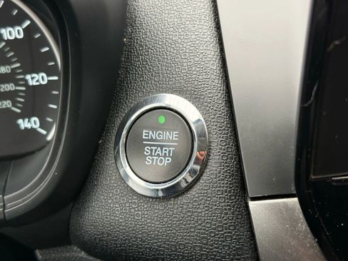 Used 2018 Ford EcoSport SE w/ SE Convenience Package image 28