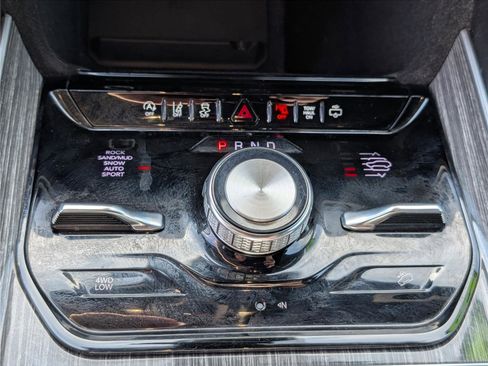 Used 2022 Jeep Wagoneer Series III image 29