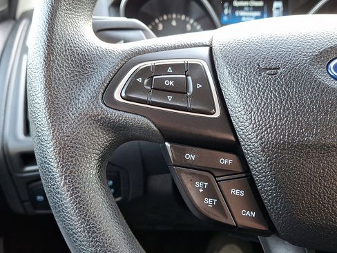 Used 2016 Ford Focus SE image 22