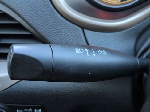 Used 2016 Jeep Cherokee Limited image 29