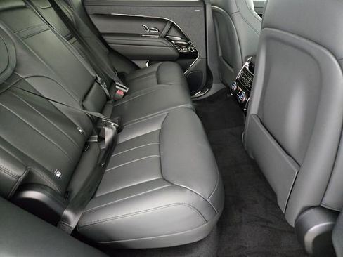 New 2026 Land Rover Range Rover Sport Dynamic SE AWD/4WD image 17