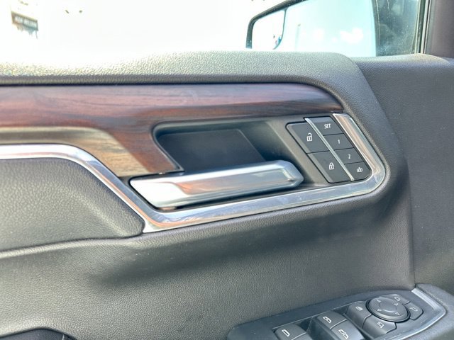 Used 2023 GMC Sierra 1500 SLT w/ SLT Convenience Package AWD/4WD image 24