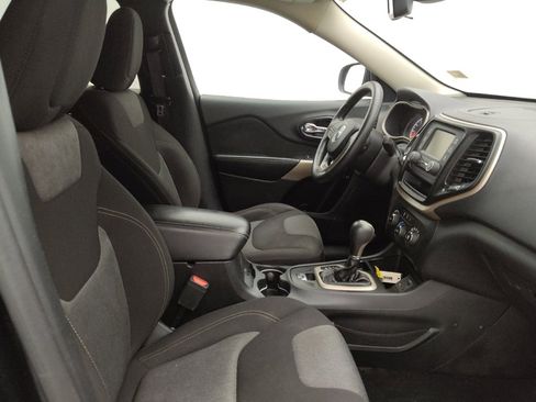 Used 2018 Jeep Cherokee Latitude image 21