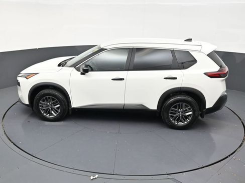 Used 2023 Nissan Rogue S FWD image 14