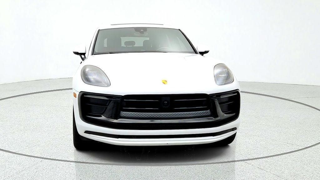 Used 2024 Porsche Macan Turbo w/ Premium Plus Package AWD/4WD image 2