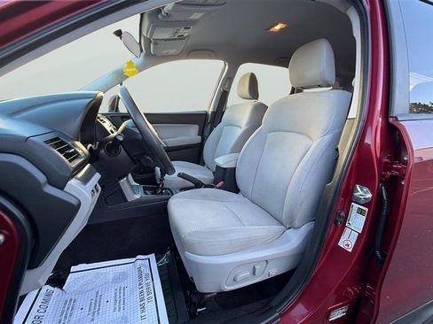 Used 2014 Subaru Forester 2.5i Premium AWD/4WD image 26