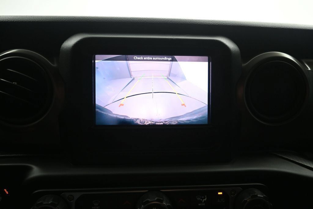 Used 2021 Jeep Wrangler Sport AWD/4WD image 16