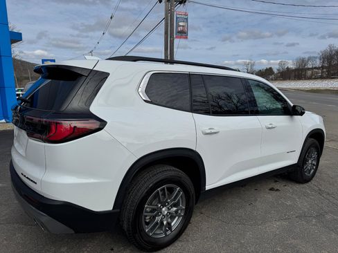 Used 2025 GMC Acadia Elevation image 4