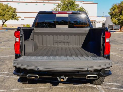 Used 2021 Chevrolet Silverado 1500 High Country w/ Safety Package II image 11