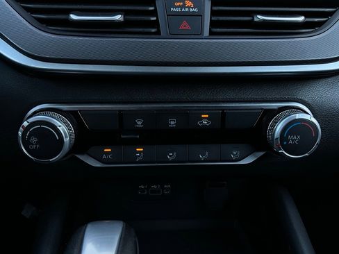 Used 2025 Nissan Altima 2.5 SR image 27