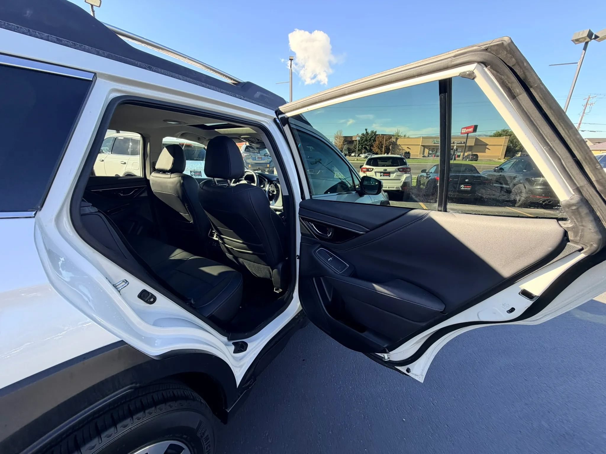 Used 2024 Subaru Outback Touring AWD/4WD image 23