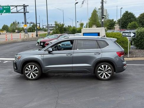 Used 2022 Volkswagen Taos SE AWD/4WD image 4