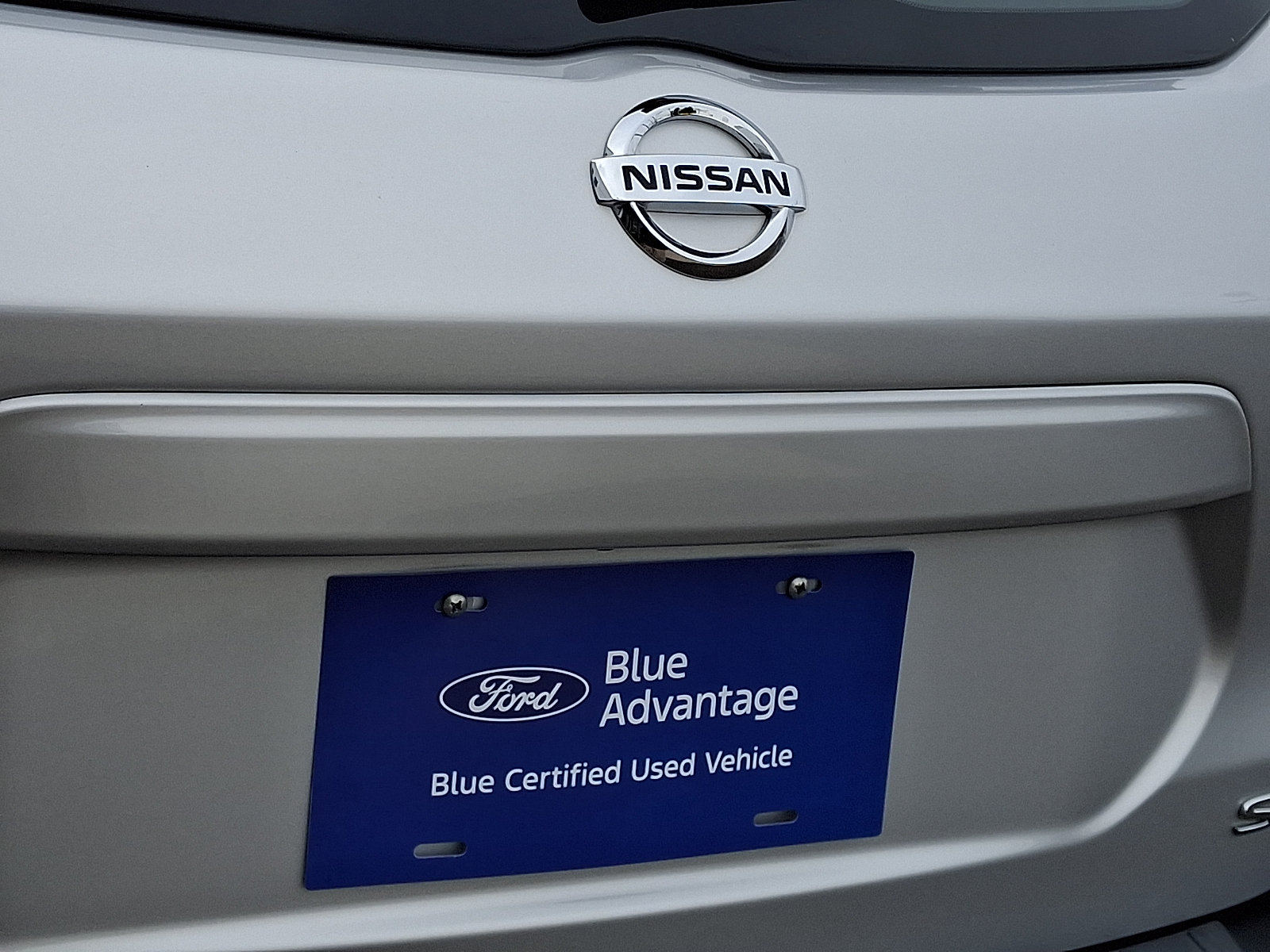 Used 2019 Nissan Kicks SR w/ SR Premium Package FWD image 30