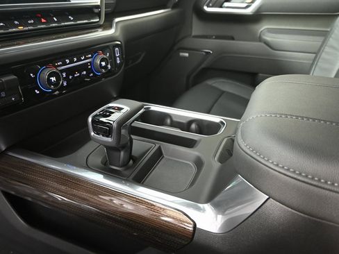 Used 2026 Chevrolet Silverado 1500 LT Trail Boss w/ Convenience Package II image 31