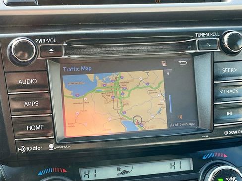Used 2018 Toyota RAV4 Adventure AWD/4WD image 13