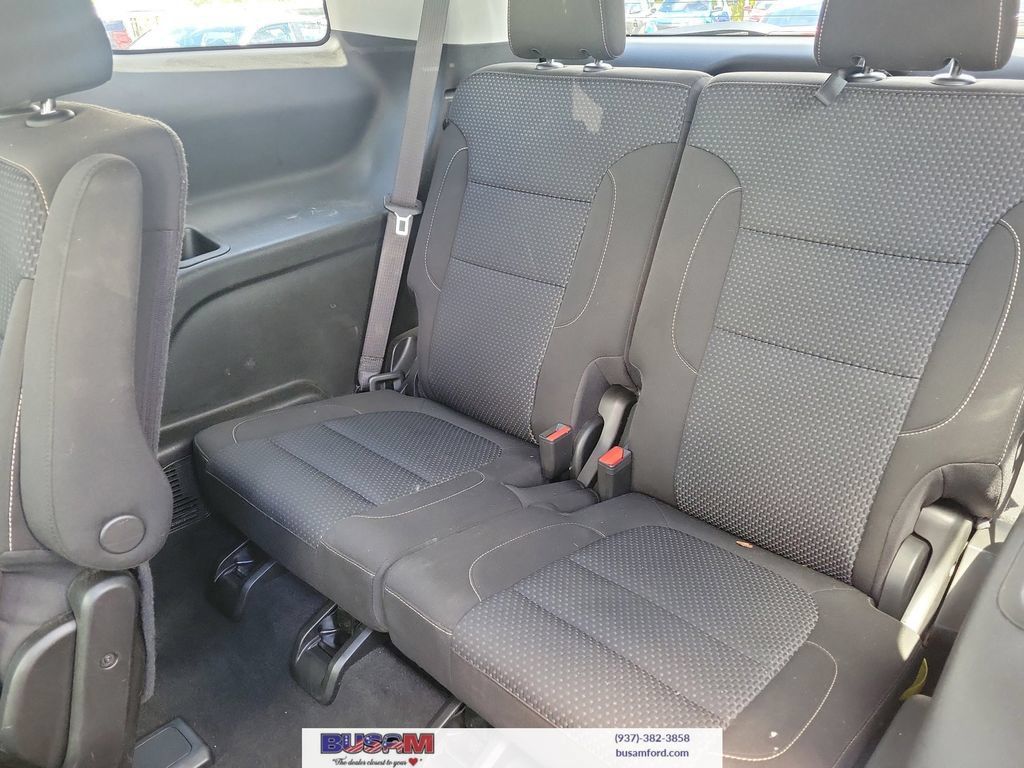 Used 2023 GMC Acadia SLE AWD/4WD image 10