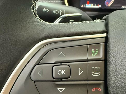 New 2025 Jeep Grand Cherokee Laredo X w/ Luxury Tech Group I image 11