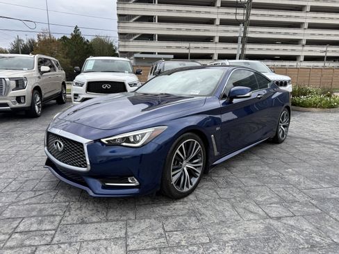 Used 2018 INFINITI Q60 3.0t Luxe w/ Sensory Package 3.0T Luxe image 3