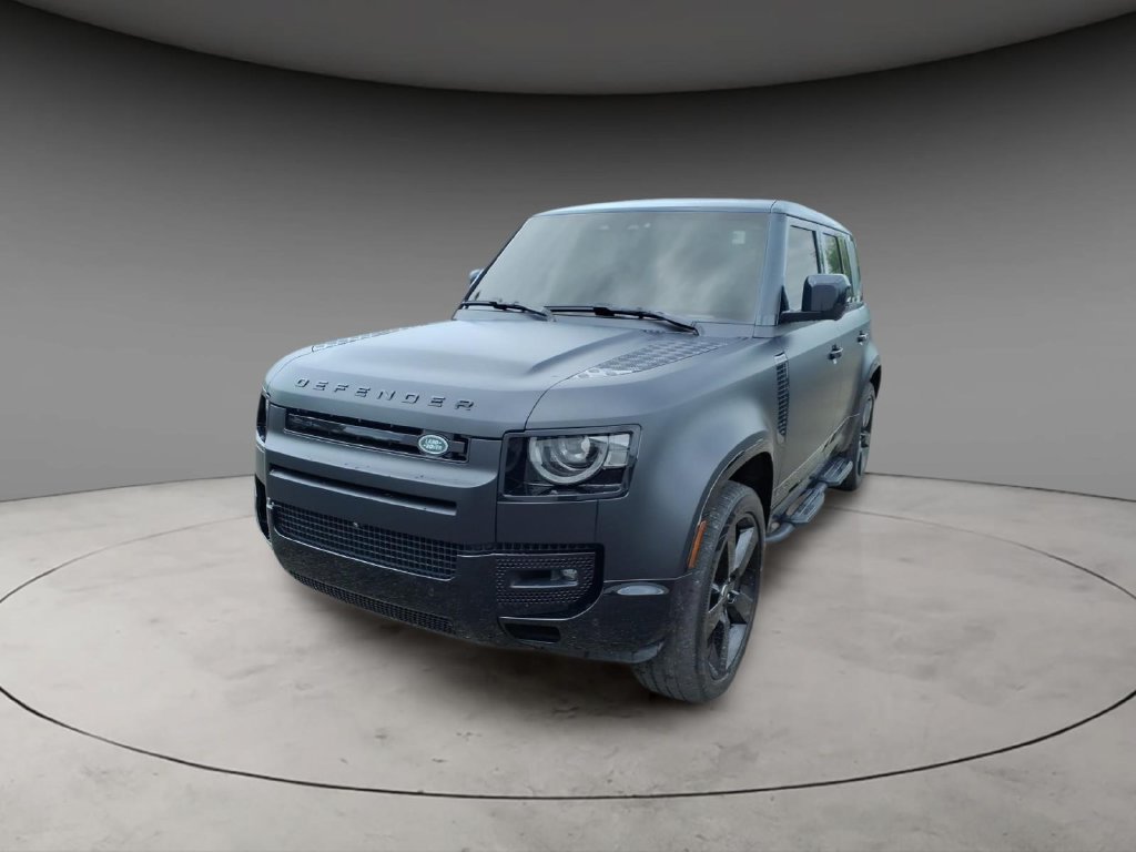 Used 2025 Land Rover Defender 110 X-Dynamic SE AWD/4WD image 4
