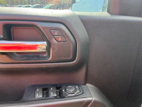 Used 2019 Chevrolet Silverado 1500 Custom w/ Infotainment Package RWD image 12