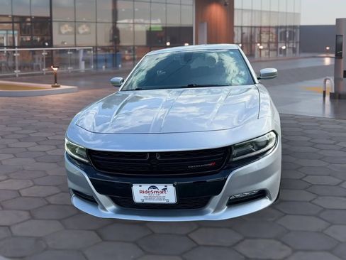 Used 2019 Dodge Charger SXT AWD/4WD image 7