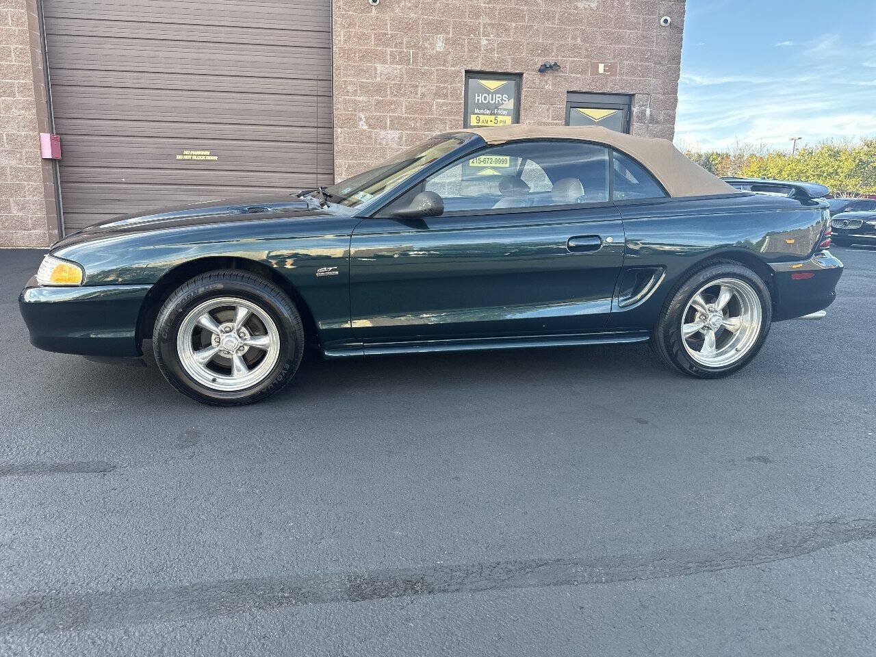 Used 1994 Ford Mustang GT RWD image 2