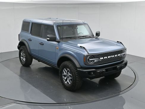Certified 2025 Ford Bronco Badlands AWD/4WD image 41