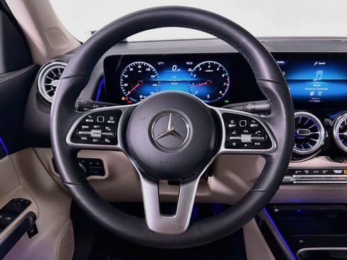 Used 2023 Mercedes-Benz GLB 250 image 18