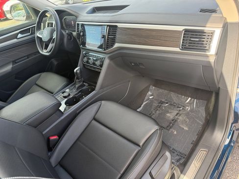 Used 2023 Volkswagen Atlas SE w/ Panoramic Sunroof Package image 33