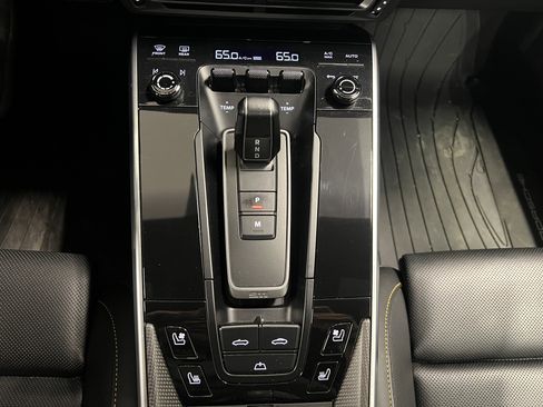 Used 2023 Porsche 911 Cabriolet image 25