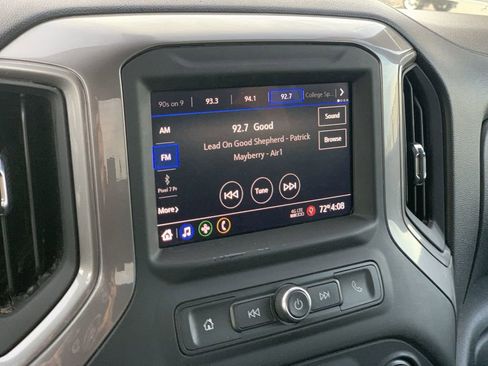 Used 2020 Chevrolet Silverado 1500 Custom w/ Custom Value Package image 11