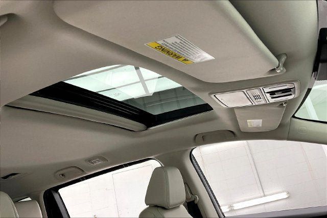 Certified 2025 Honda Odyssey EX-L image 13