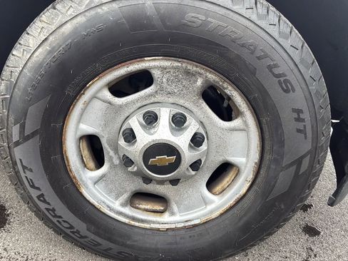 Used 2018 Chevrolet Silverado 2500 W/T w/ Snow Plow Prep Package image 13