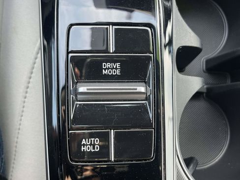 Used 2023 Hyundai Sonata SE w/ Preferred Accessory Package FWD image 15