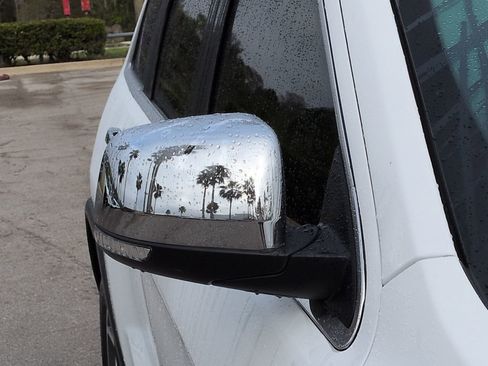 Certified 2022 Jeep Grand Cherokee Limited w/ Trailer Tow Group IV image 11