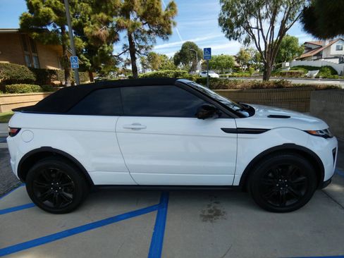 Used 2018 Land Rover Range Rover Evoque HSE Dynamic image 58