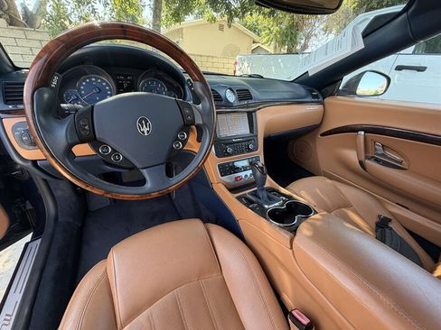 Used 2012 Maserati GranTurismo Convertible RWD image 19