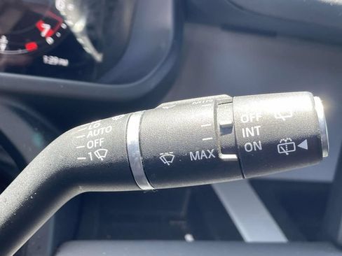 Certified 2024 Land Rover Defender 110 X-Dynamic SE AWD/4WD image 30
